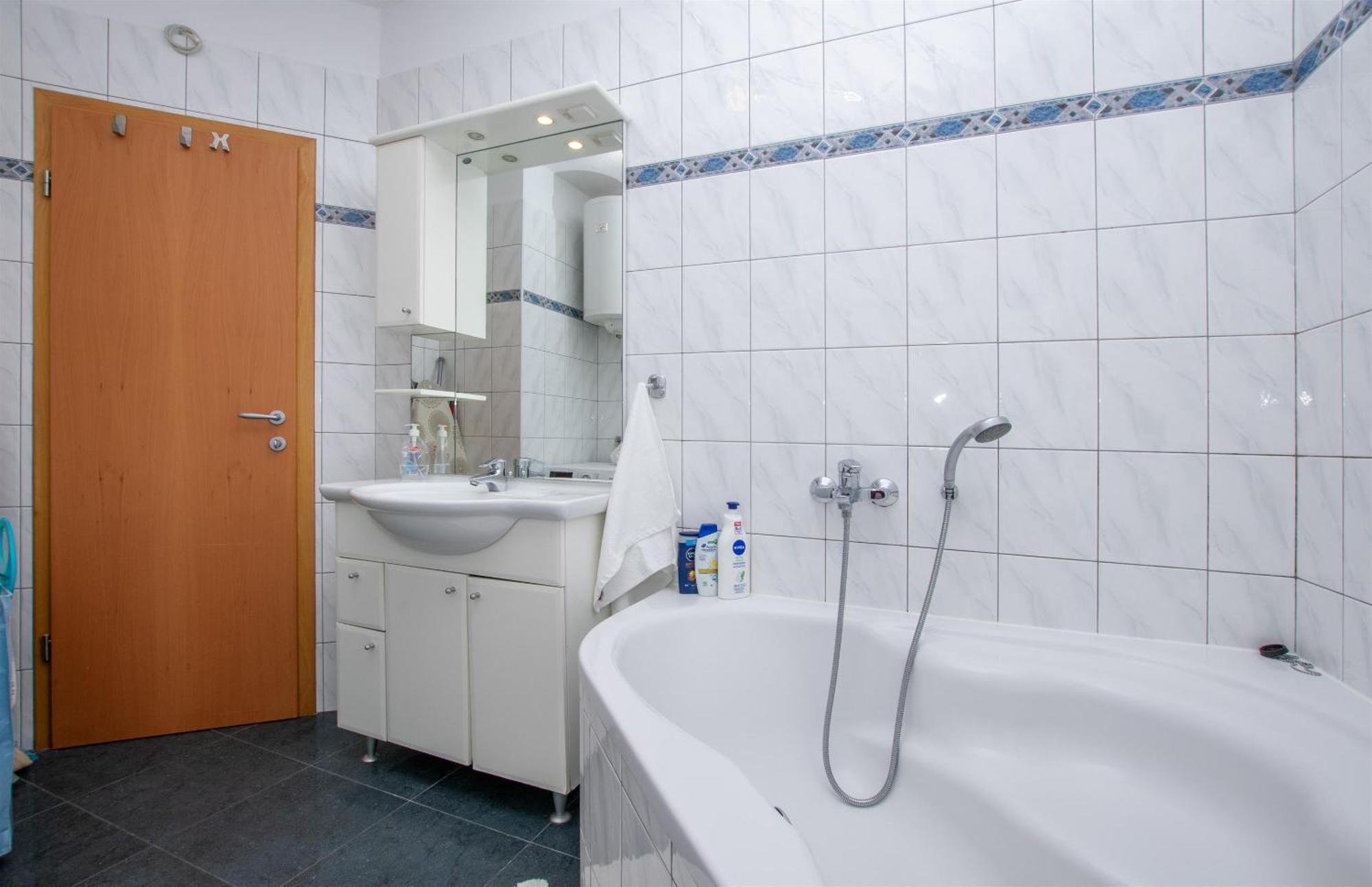 Apartment Zdravko Omiš Kültér fotó