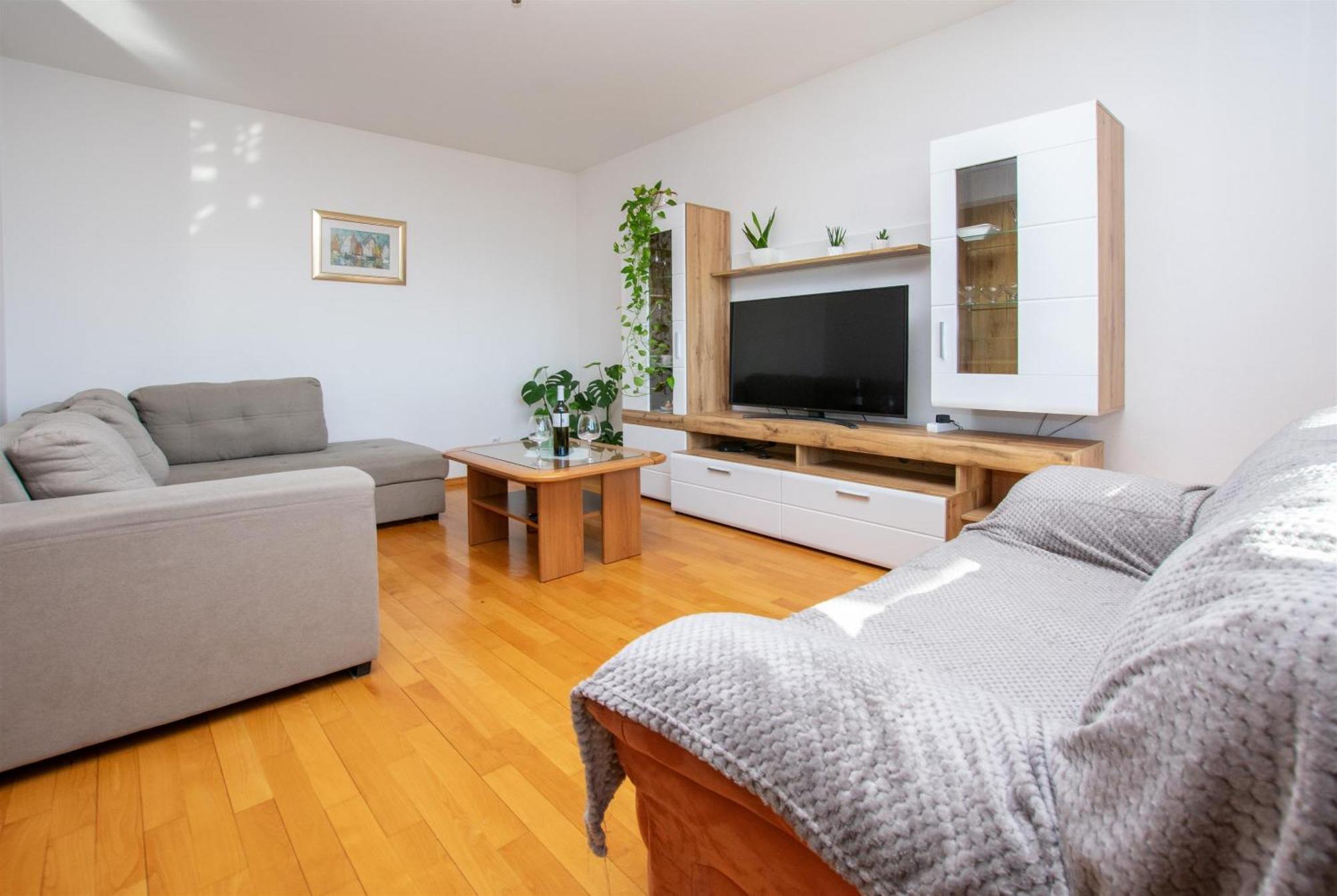 Apartment Zdravko Omiš Kültér fotó
